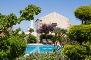 Pool & Garden detail