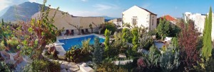 Panaroma Garden & pool view Wide