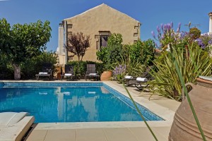 Garden & pool view