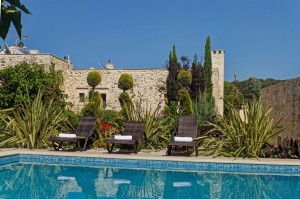 Garden & pool view